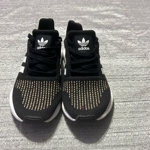 Adidas Swift  Sz 8